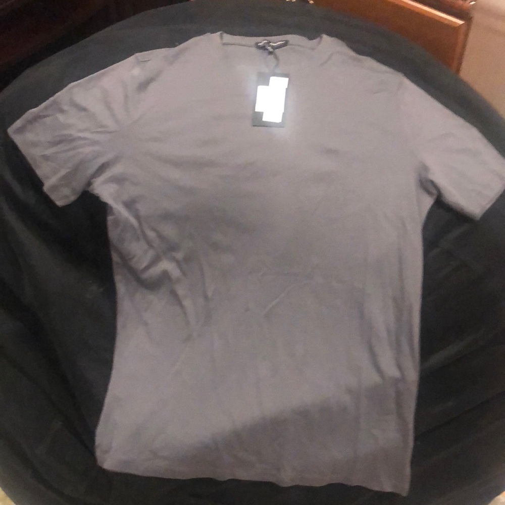 Brand new Robert Barakett designer tshirt